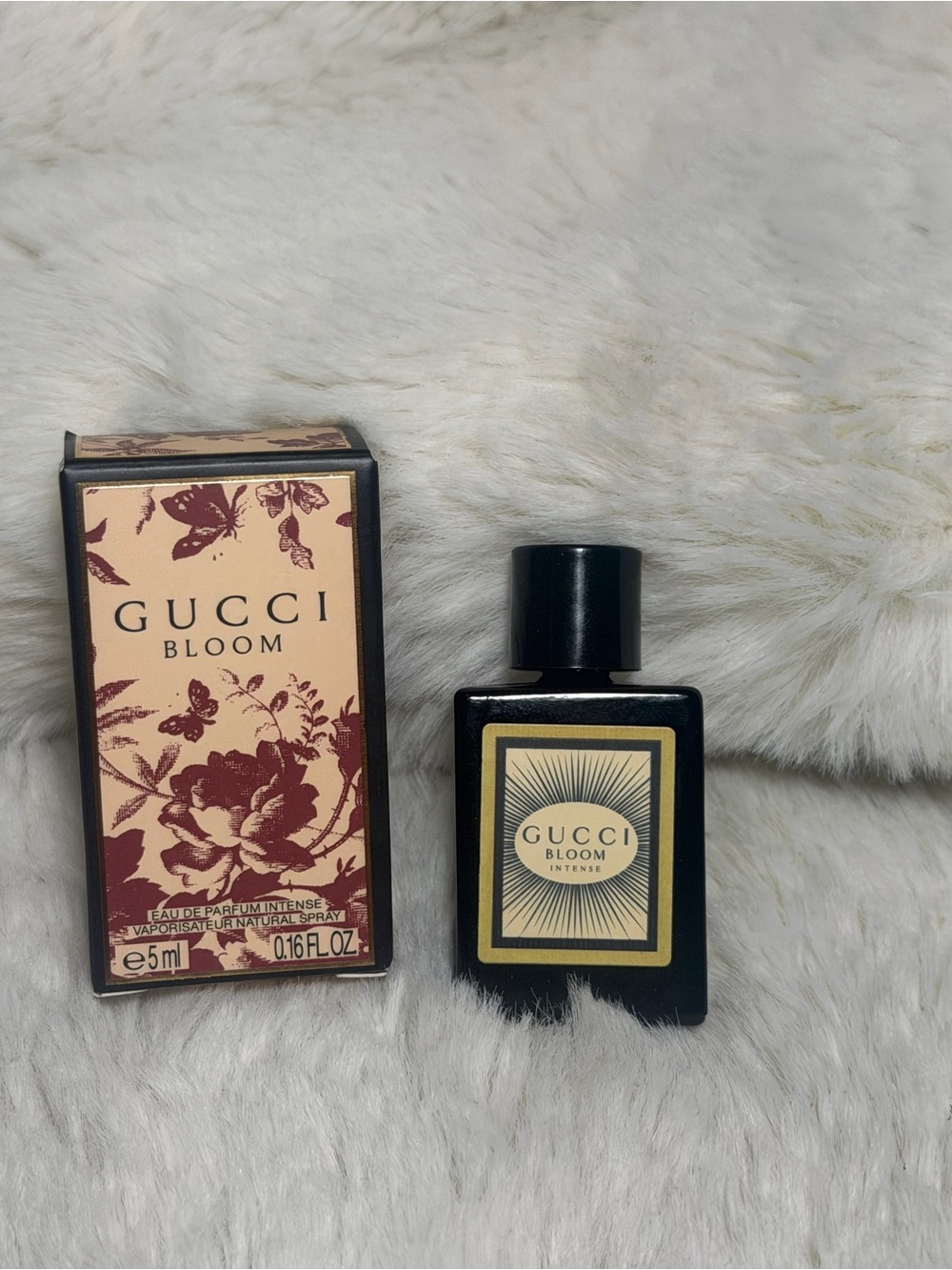 Gucci Bloom Intense Mini - Black & Cream Bottle with Gold Label 5ml/0.17 oz